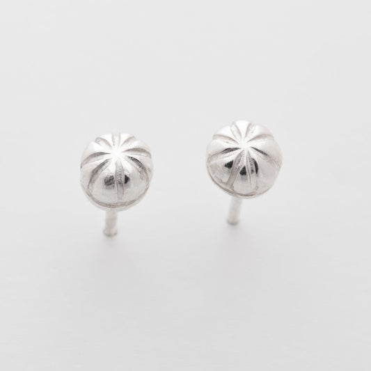 Dea Dia stud earrings