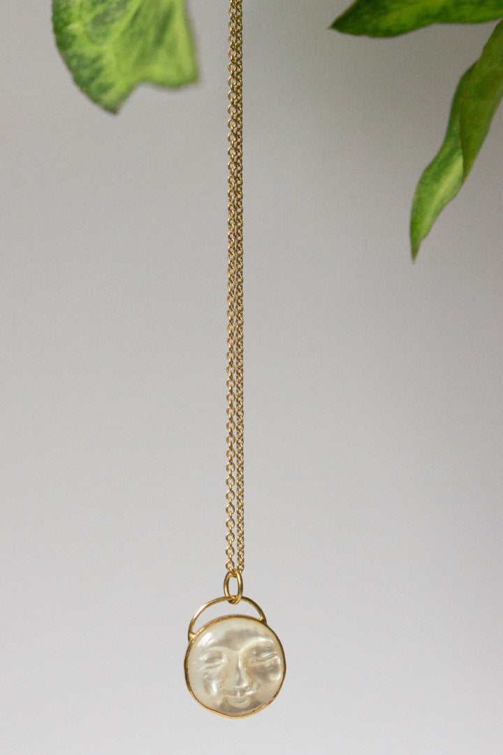 Maan hanger met ketting goud