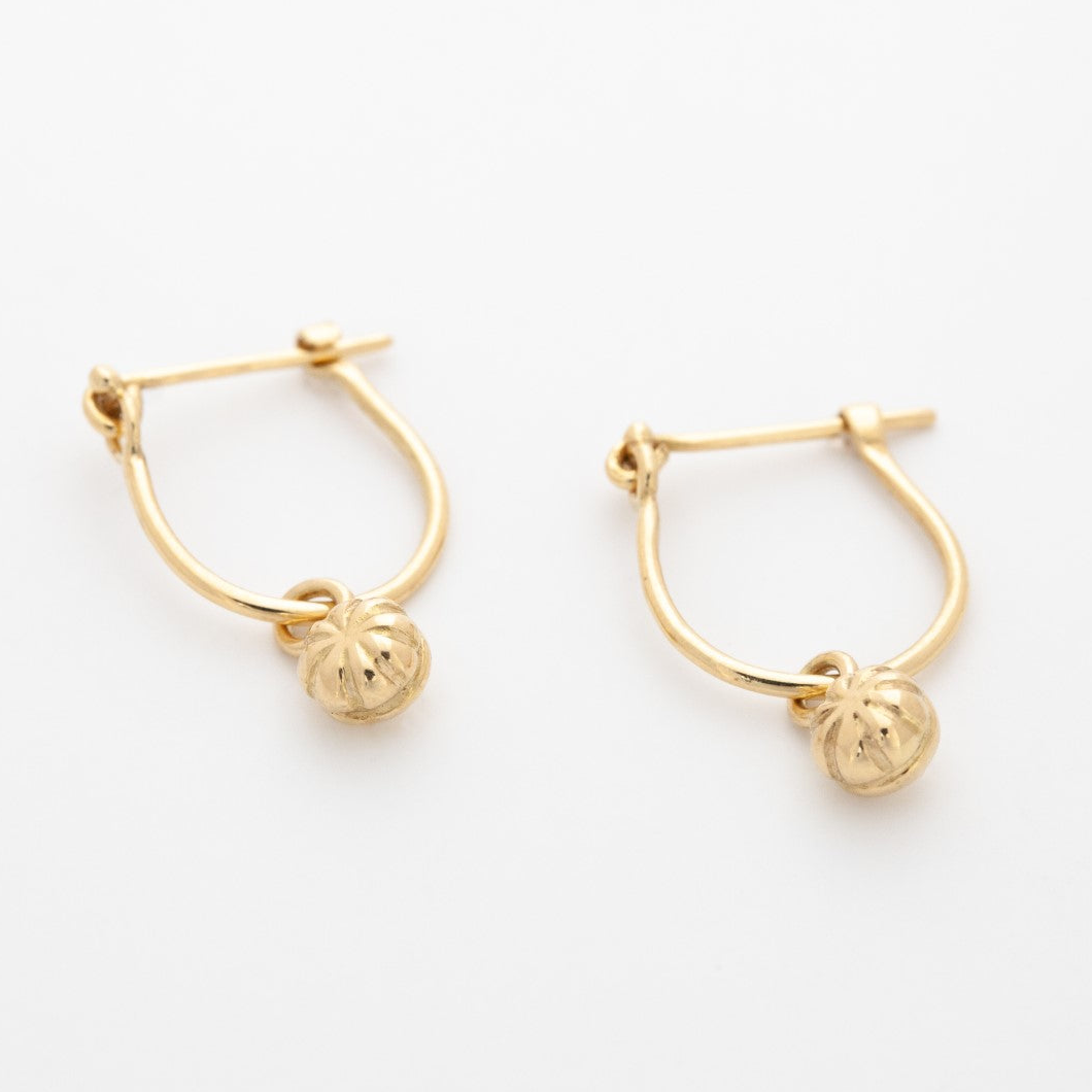 Dea Dia earrings 18 carat Fairmined gold